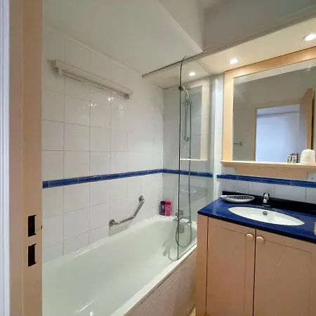 Blu 3 Pers Ac Wifi Apartment Menton